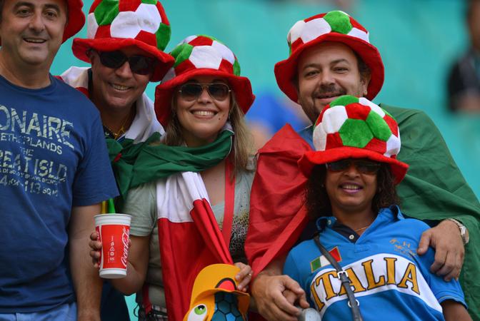Confederations Cup, Italia-Uruguay: tifosi azzurri a Salvador de Bahia. Afp